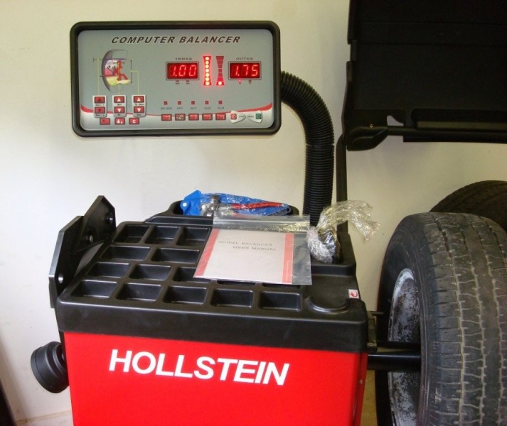 Hollstein Medium Duty Wheel Balancer (2)