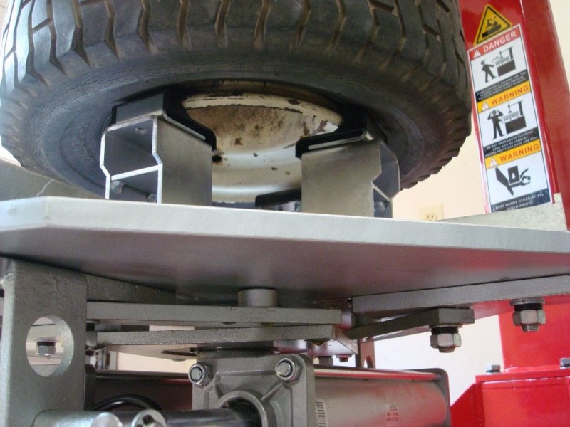 HOLLSTEIN Motorcycle & ATV Tire Changer